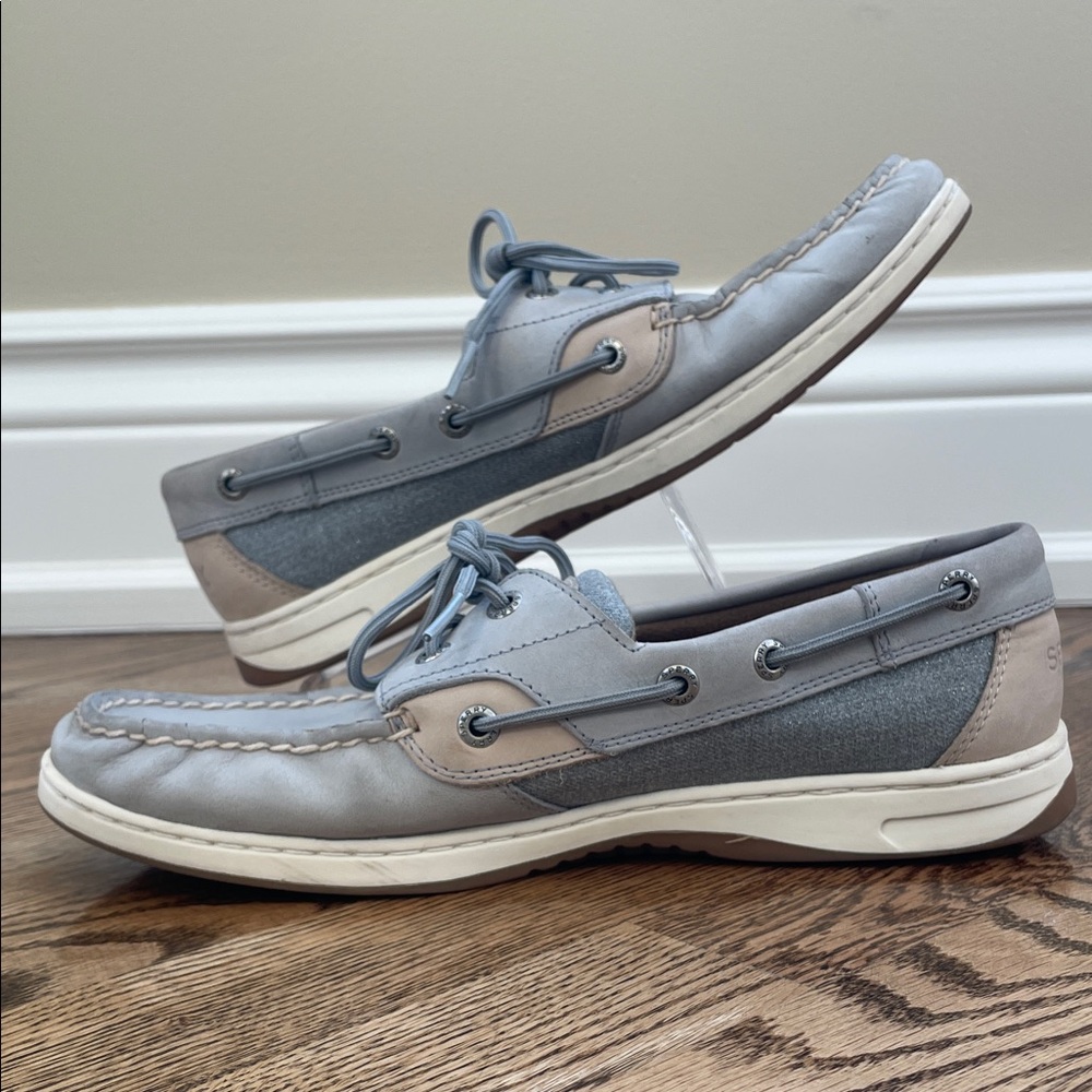 Sperry Bluefish 2 Eye Boat Show. Gray with Sparkly Accents. - Picture 2 of 7